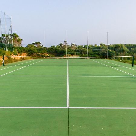 סאן תאודורו Grande Baia Resort & Spa מראה חיצוני תמונה