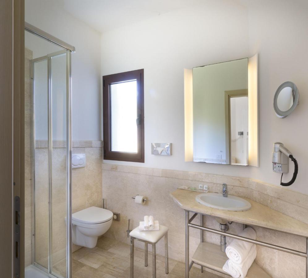 סאן תאודורו Grande Baia Resort & Spa מראה חיצוני תמונה
