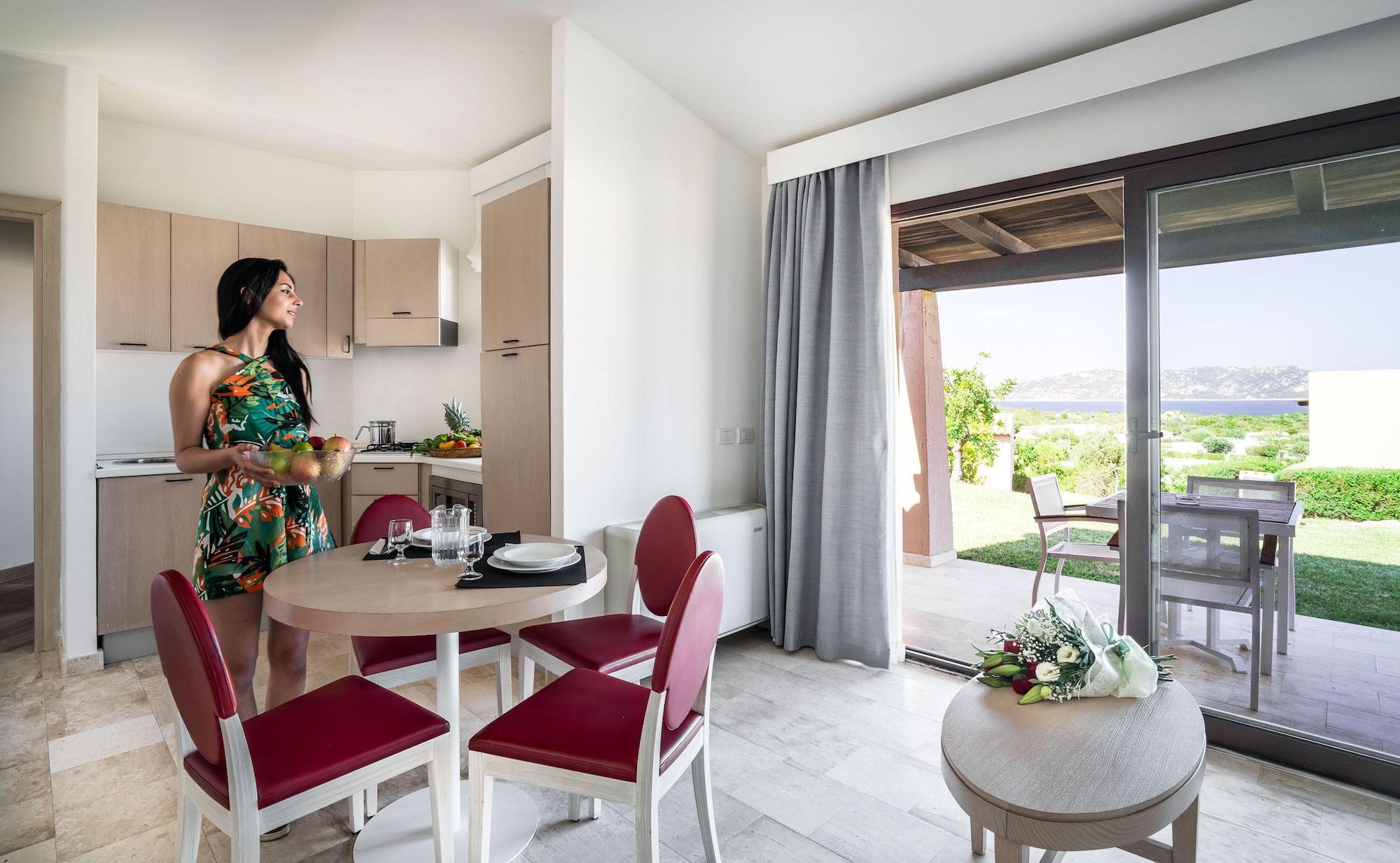 סאן תאודורו Grande Baia Resort & Spa מראה חיצוני תמונה