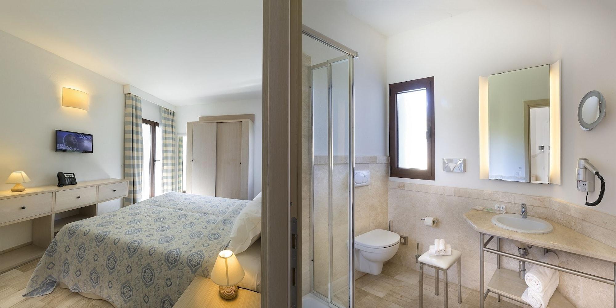 סאן תאודורו Grande Baia Resort & Spa מראה חיצוני תמונה