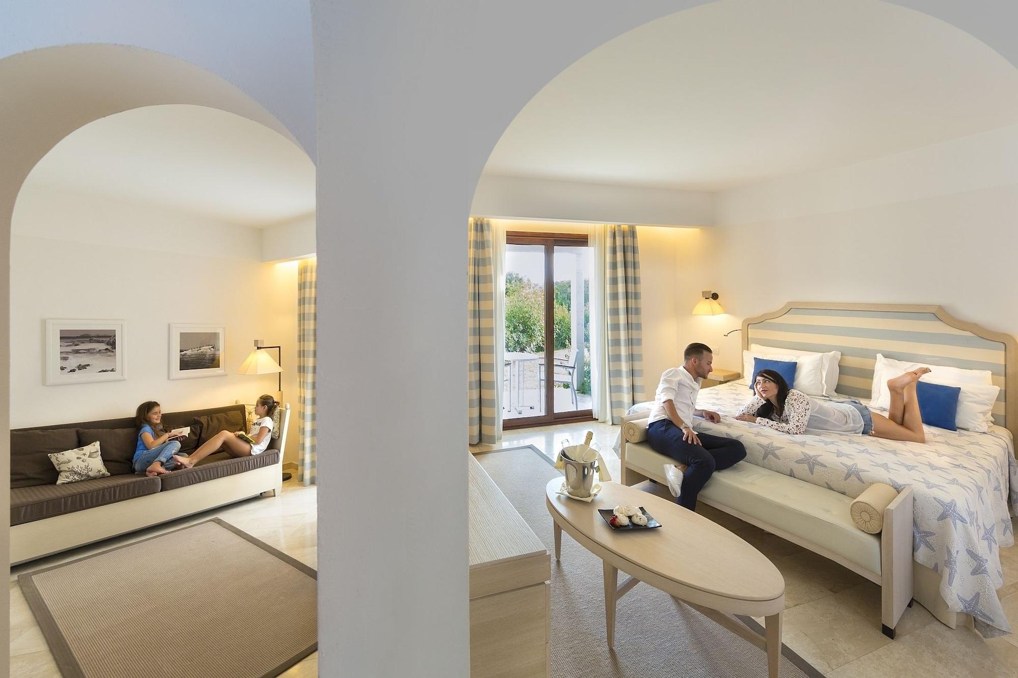סאן תאודורו Grande Baia Resort & Spa מראה חיצוני תמונה