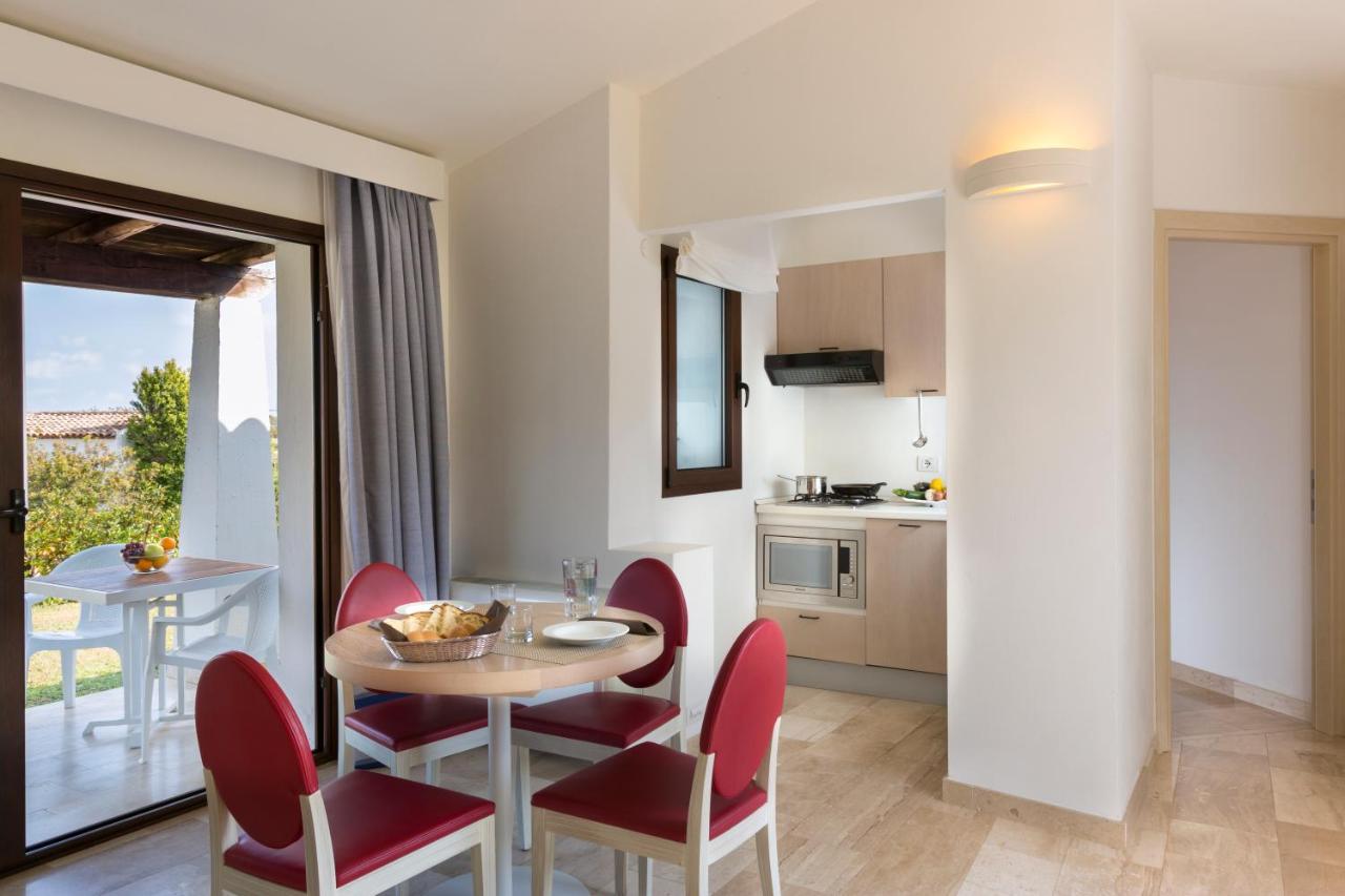 סאן תאודורו Grande Baia Resort & Spa מראה חיצוני תמונה