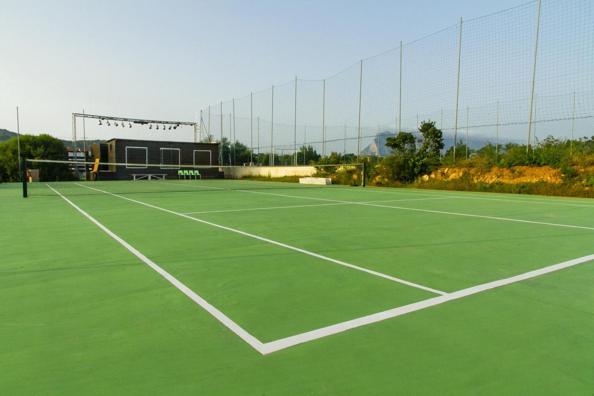 סאן תאודורו Grande Baia Resort & Spa מראה חיצוני תמונה