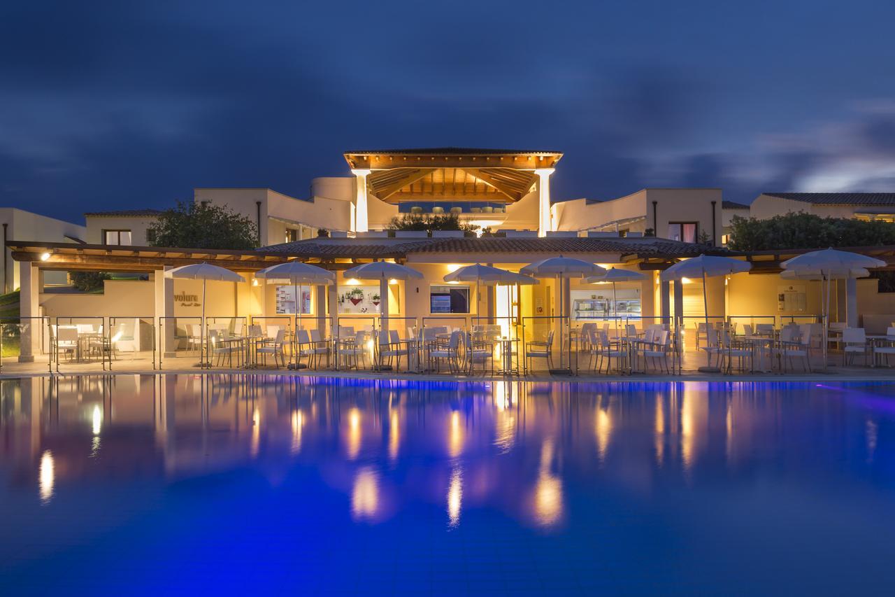 סאן תאודורו Grande Baia Resort & Spa מראה חיצוני תמונה